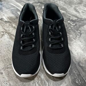 Easy Spirit Sneakers Black 9 womens shoes
